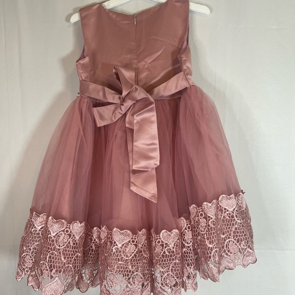 Elegant Pink Kids Dress with Floral Design - Picture 7 of 10